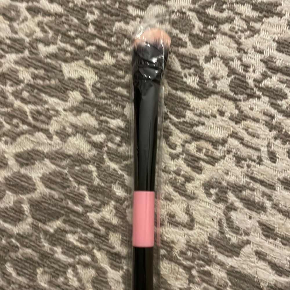 YC collection highlighter brush